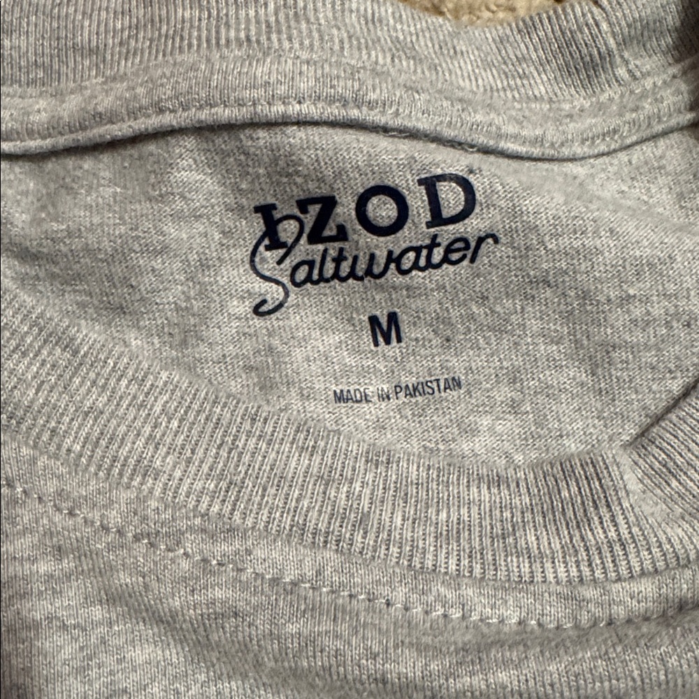 IZOD Saltwater Long Sleeve Graphic T-Shirt - Picture 4 of 7